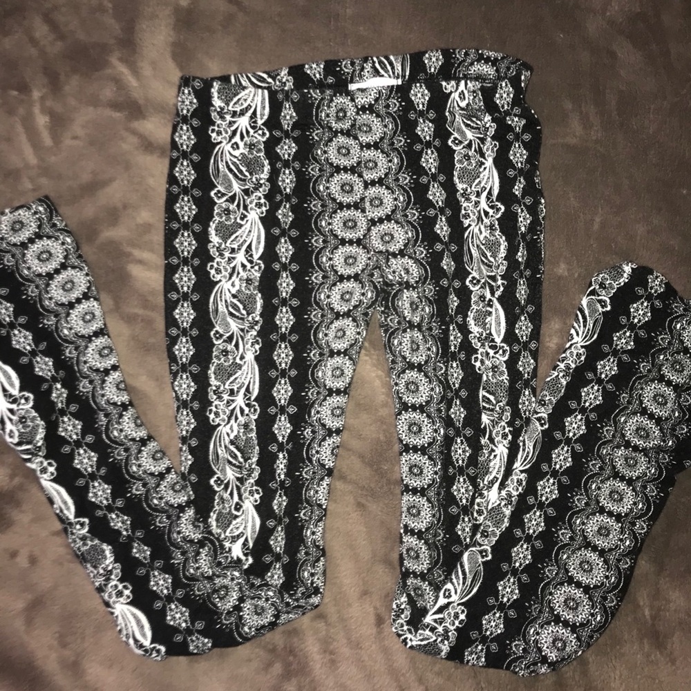 Black and white leggings